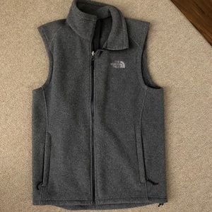 Men’s North Face fleece vest
